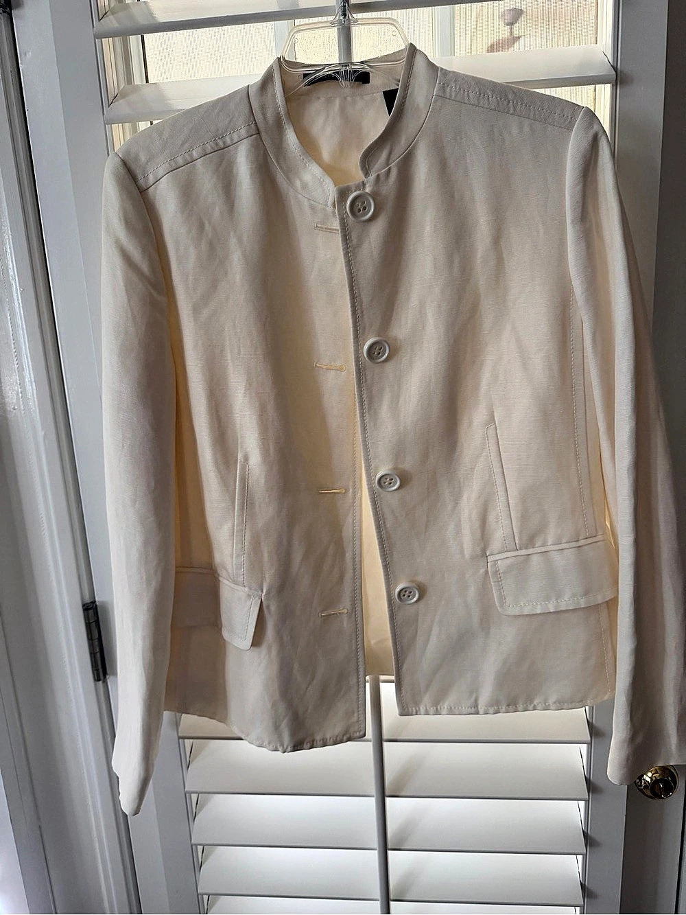 Liz Claiborne Women's Blazer in Cream Size 12 Like New